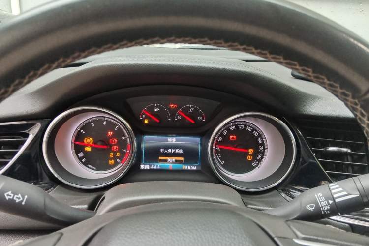 Used Buick Regal 2017 20T Elite Edition Instrument Cluster