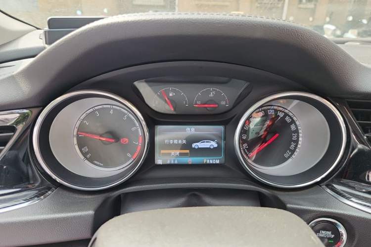 Used Buick Regal 2017 20T Elite Edition Instrument Cluster