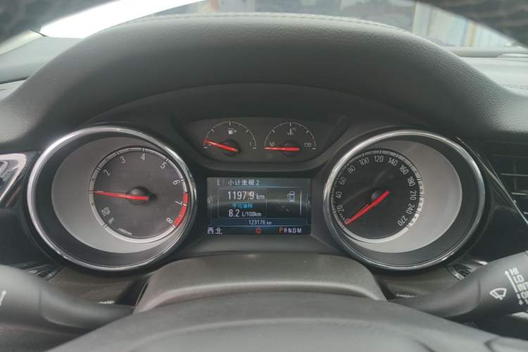 Used Buick Regal 2017 20T Elite Edition Instrument Cluster