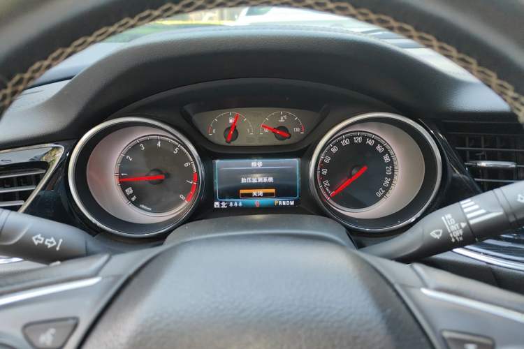 Used Buick Regal 2017 20T Elite Edition Instrument Cluster