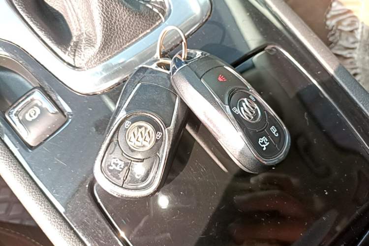 Used Buick Regal 2017 20T Elite Edition Interior 1
