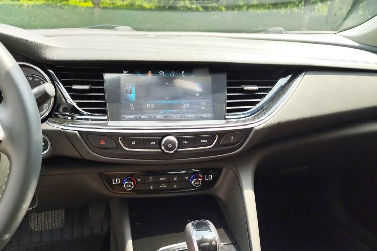 Used Buick Regal 2017 20T Elite Edition Interior 1