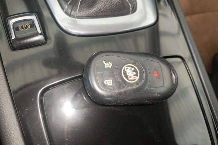 Used Buick Regal 2017 20T Elite Edition Interior 1