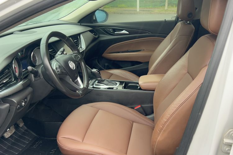 Used Buick Regal 2017 20T Luxury Model Interior 1