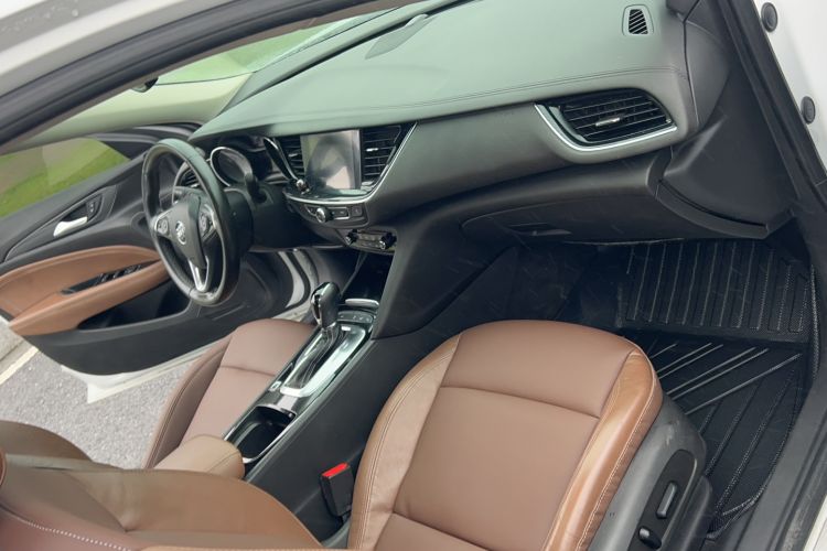 Used Buick Regal 2017 20T Luxury Model Interior 13