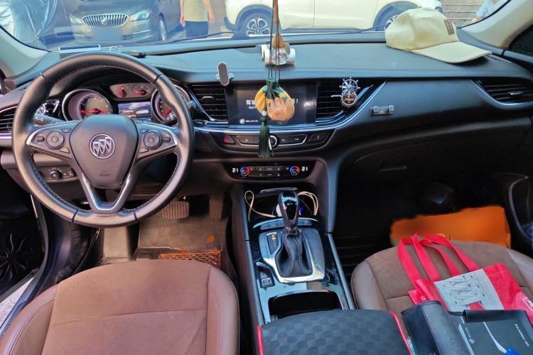 Used Buick Regal 2017 20T Elite Edition Interior 2