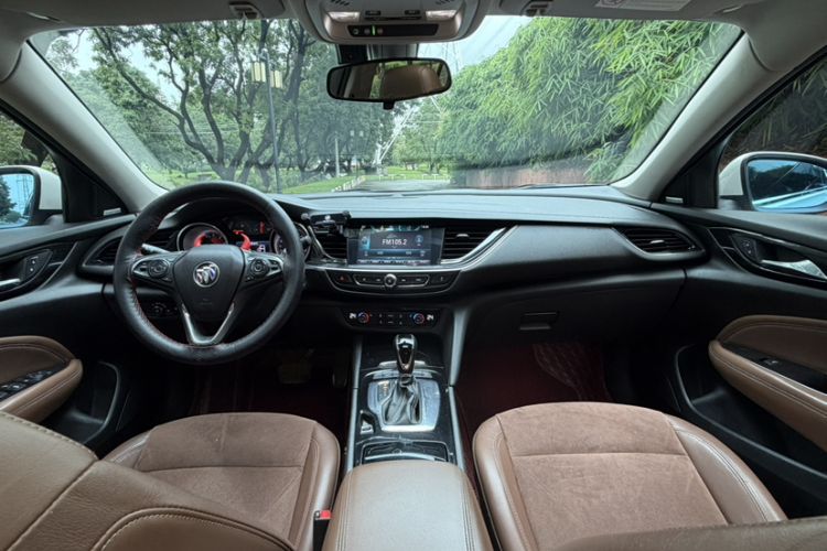Used Buick Regal 2017 20T Elite Edition Interior 2