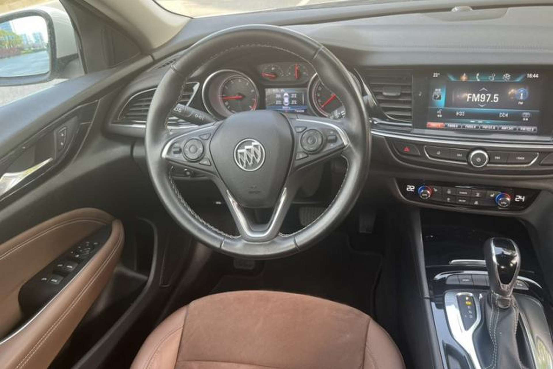 Used Buick Regal 2017 20T Luxury Model Interior 2