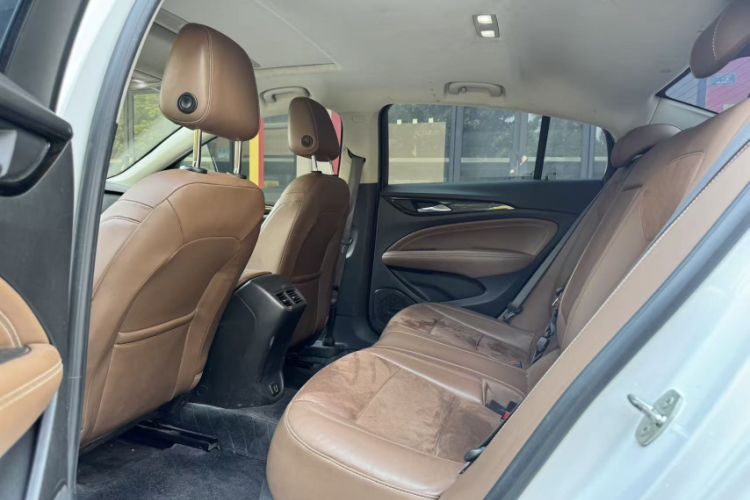 Used Buick Regal 2017 20T Elite Edition Interior 3