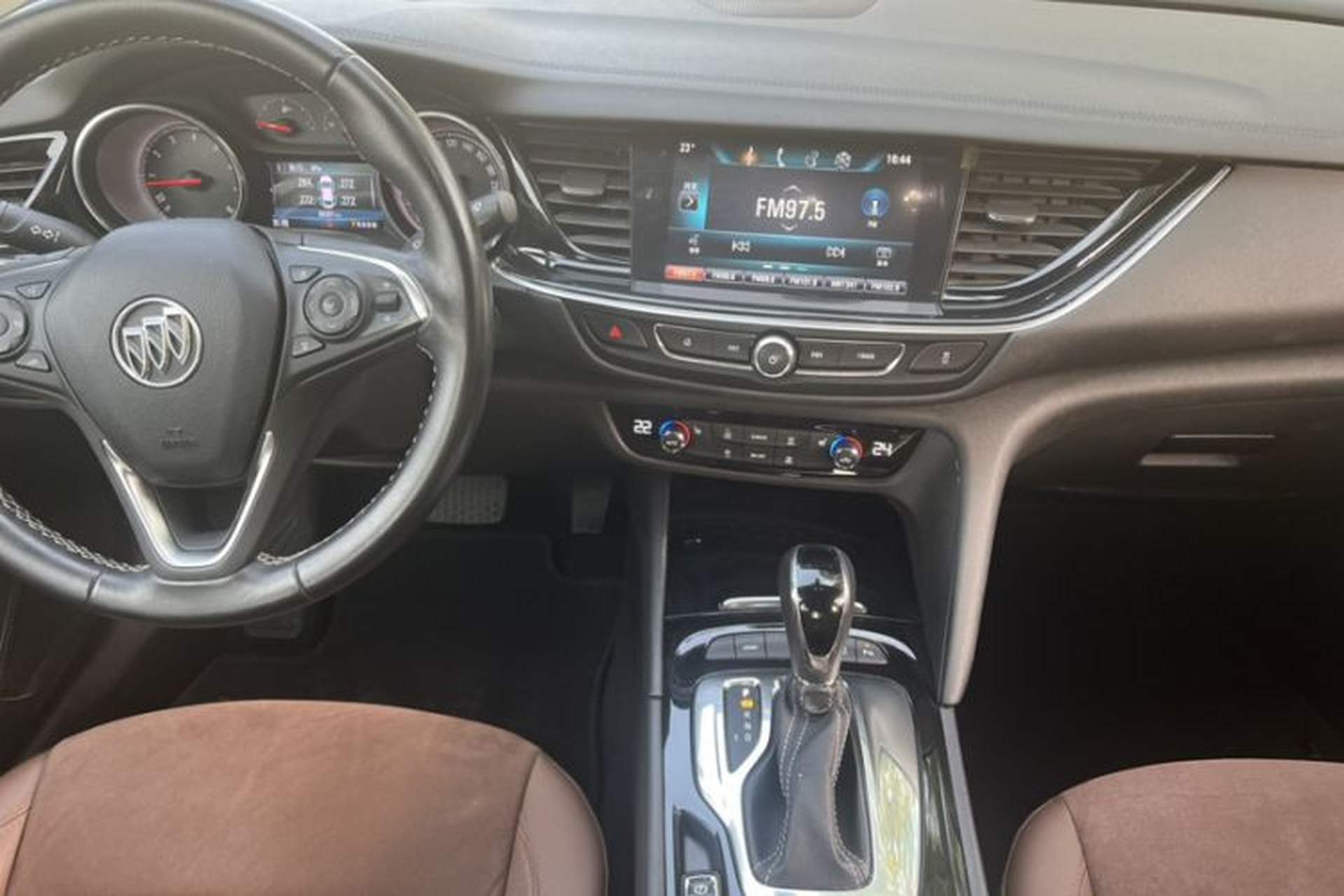 Used Buick Regal 2017 20T Luxury Model Interior 3