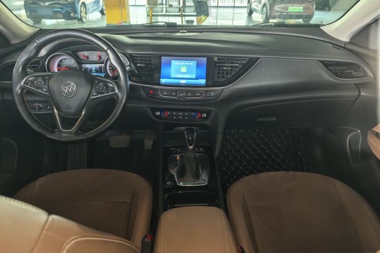 Used Buick Regal 2017 20T Luxury Model Interior 3