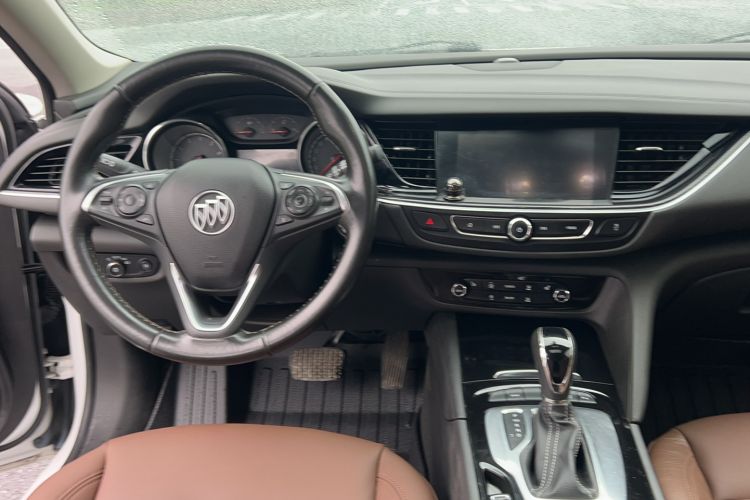 Used Buick Regal 2017 20T Luxury Model Interior 6