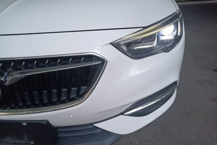 Used Buick Regal 2017 20T Luxury Model Left Front Headlight