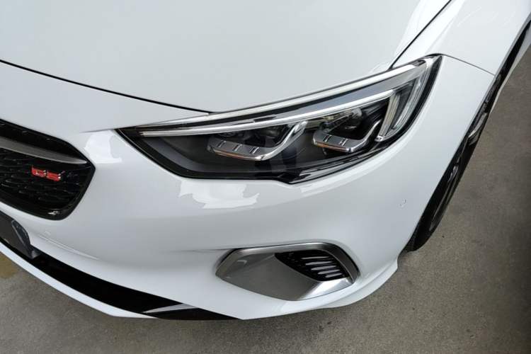 Used Buick Regal 2017 GS 28T Luxury Model Left Front Headlight
