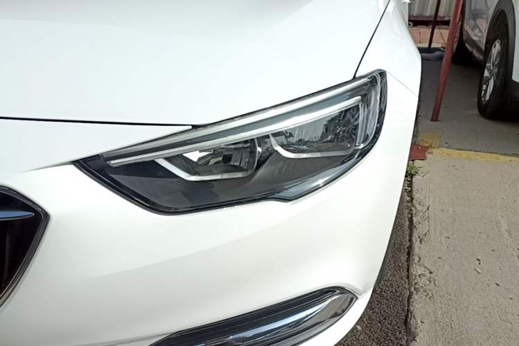 Used Buick Regal 2017 20T Elite Edition Left Front Headlight