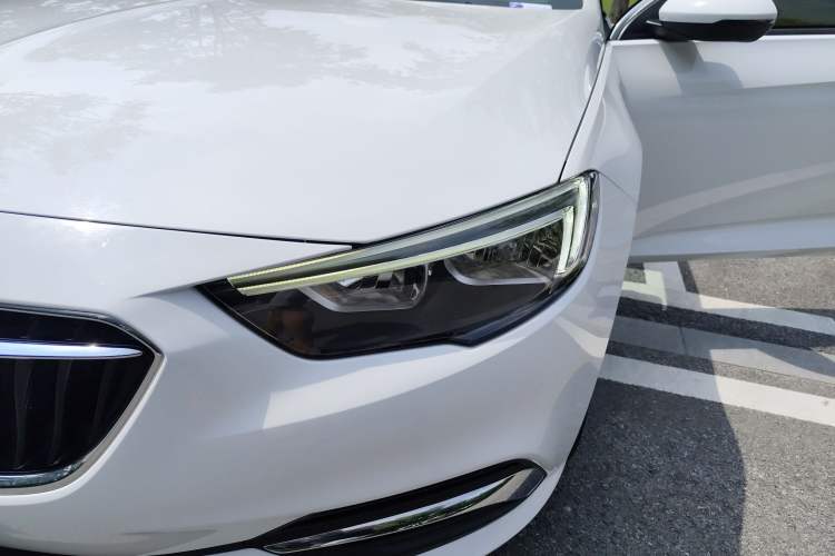Used Buick Regal 2017 20T Elite Edition Left Front Headlight