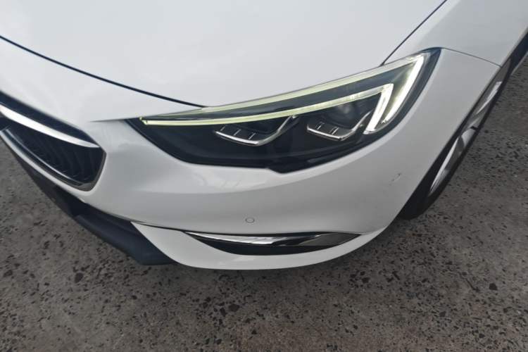 Used Buick Regal 2017 20T Luxury Model Left Front Headlight