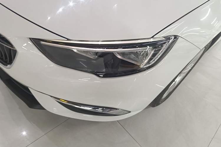 Used Buick Regal 2017 20T Elite Edition Left Front Headlight