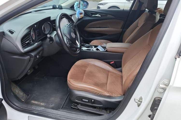 Used Buick Regal 2017 20T Elite Edition Left Front Seat