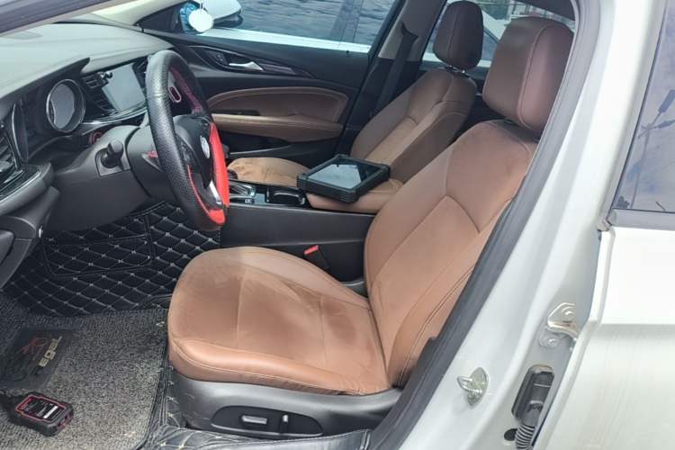 Used Buick Regal 2017 20T Elite Edition Left Front Seat