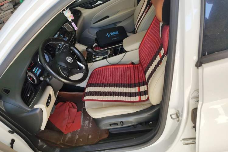 Used Buick Regal 2017 30H Luxury Version Left Front Seat