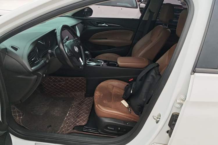Used Buick Regal 2017 20T Prestige Model Left Front Seat