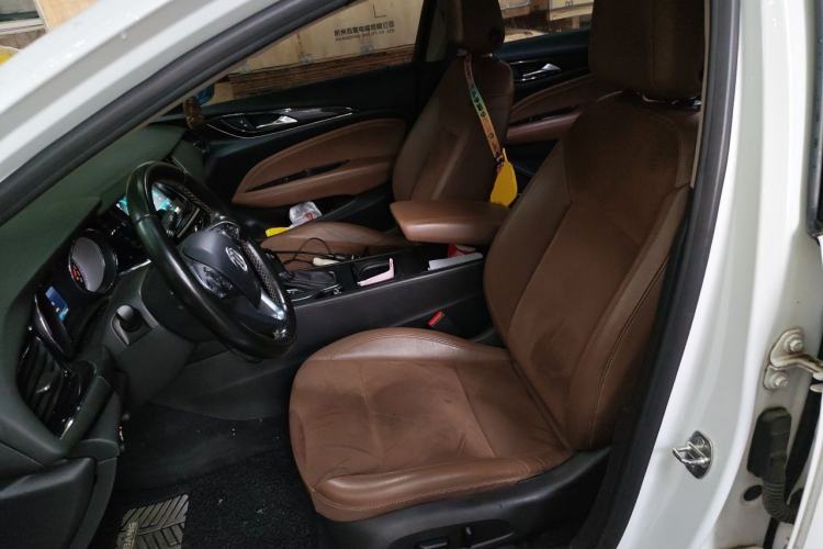 Used Buick Regal 2017 20T Elite Edition Left Front Seat