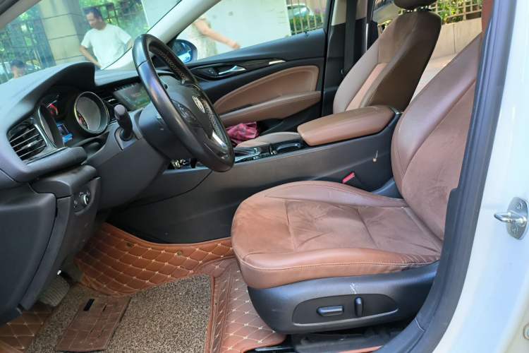 Used Buick Regal 2017 20T Luxury Model Left Front Seat