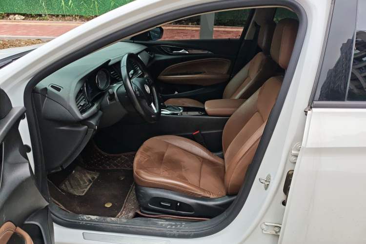 Used Buick Regal 2017 20T Elite Edition Left Front Seat