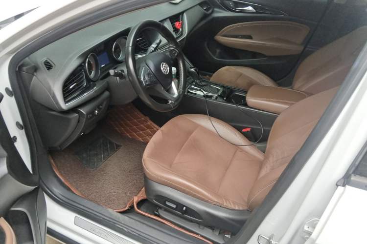 Used Buick Regal 2017 20T Elite Edition Left Front Seat