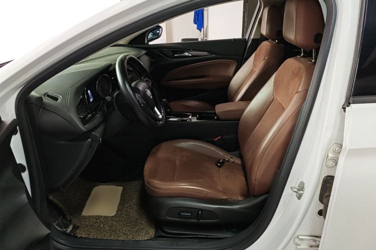 Used Buick Regal 2017 20T Elite Edition Left Front Seat