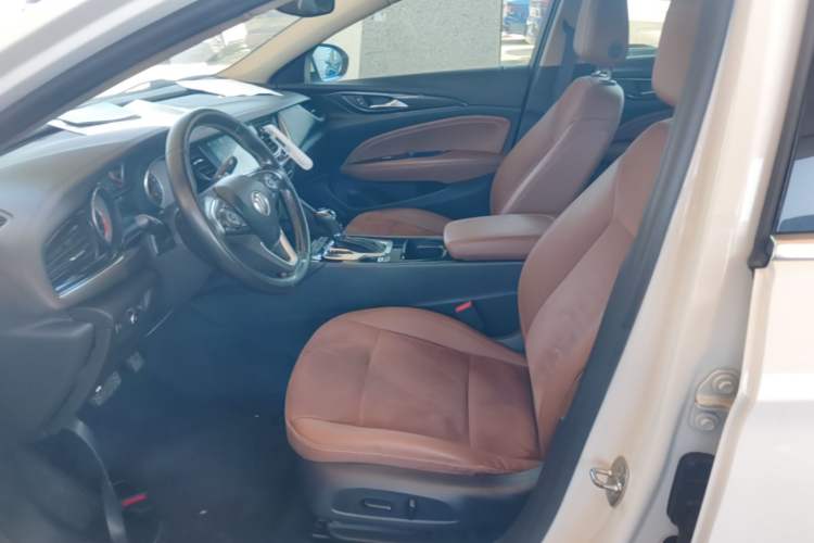 Used Buick Regal 2017 20T Elite Edition Left Front Seat