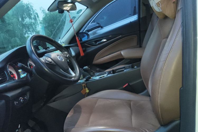 Used Buick Regal 2017 20T Elite Edition Left Front Seat