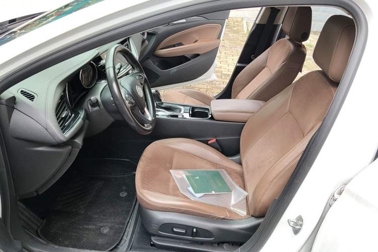 Used Buick Regal 2017 20T Luxury Model Left Front Seat