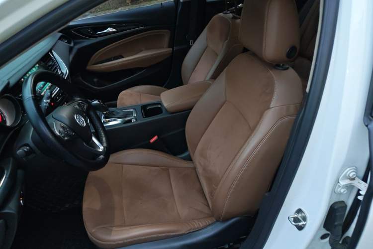 Used Buick Regal 2017 20T Luxury Model Left Front Seat