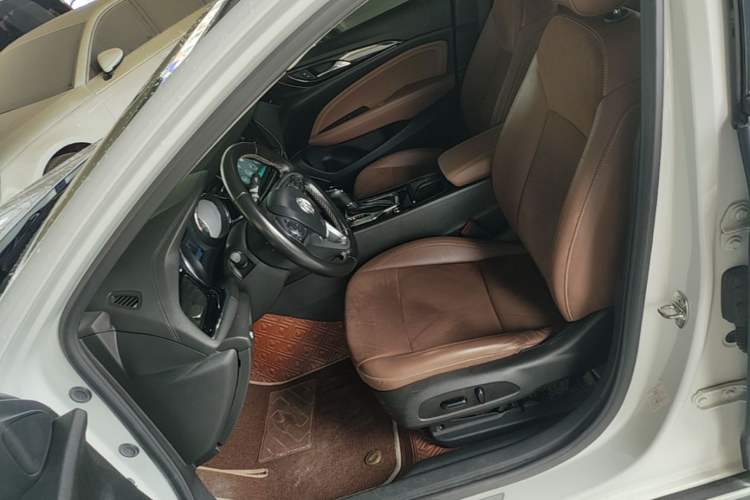 Used Buick Regal 2017 20T Elite Edition Left Front Seat