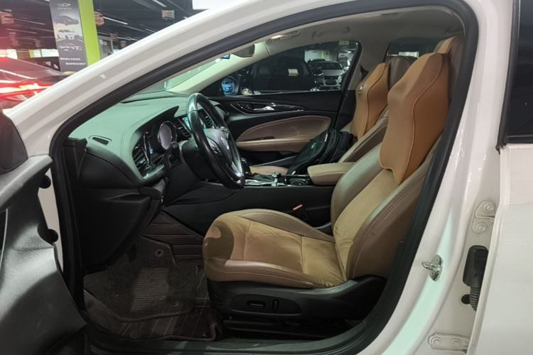 Used Buick Regal 2017 20T Elite Edition Left Front Seat