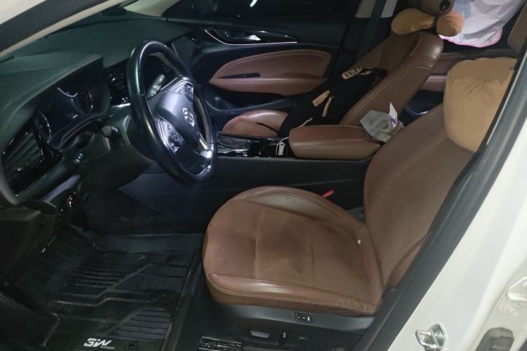 Used Buick Regal 2017 28T Luxury Edition Left Front Seat