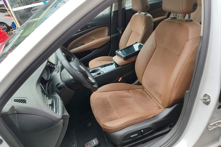 Used Buick Regal 2017 20T Elite Edition Left Front Seat