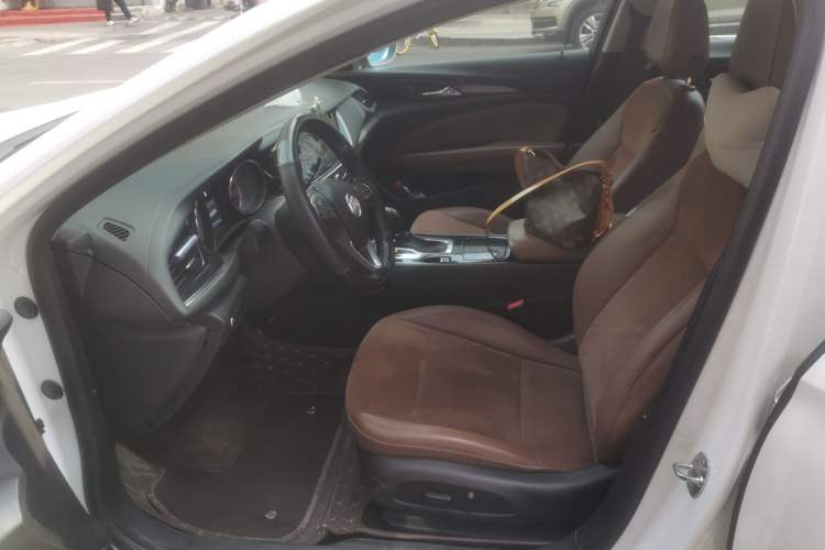 Used Buick Regal 2017 20T Elite Edition Left Front Seat