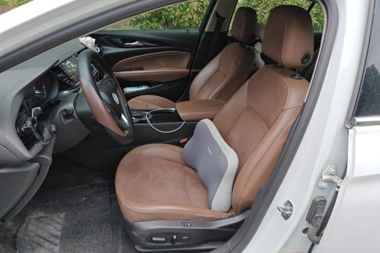 Used Buick Regal 2017 28T Luxury Edition Left Front Seat