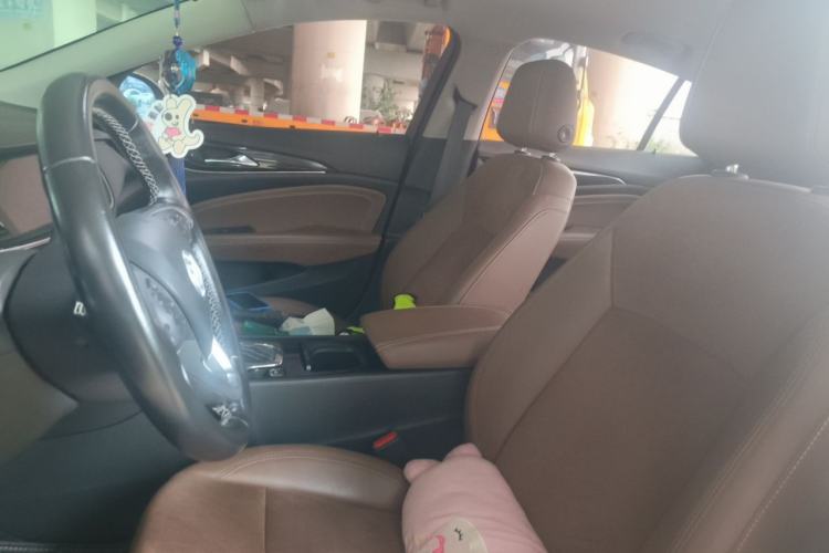 Used Buick Regal 2017 20T Elite Edition Left Front Seat
