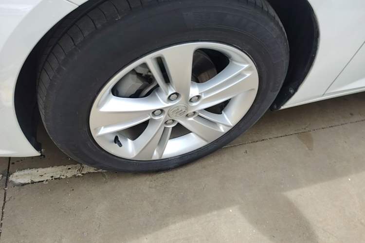 Used Buick Regal 2017 20T Luxury Model Left Front Wheel Hub