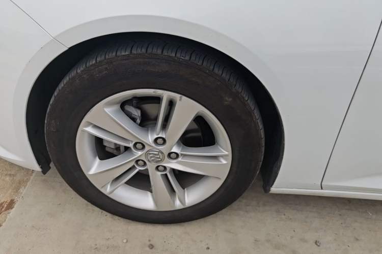 Used Buick Regal 2017 20T Prestige Model Left Front Wheel Hub