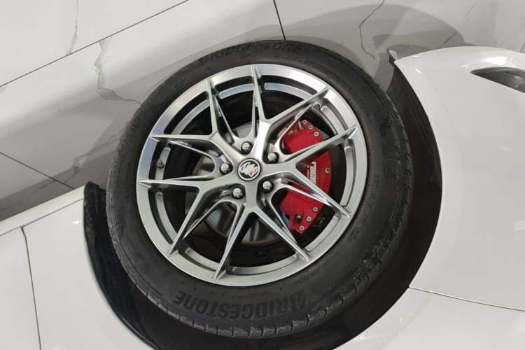 Used Buick Regal 2017 20T Elite Edition Left Front Wheel Hub