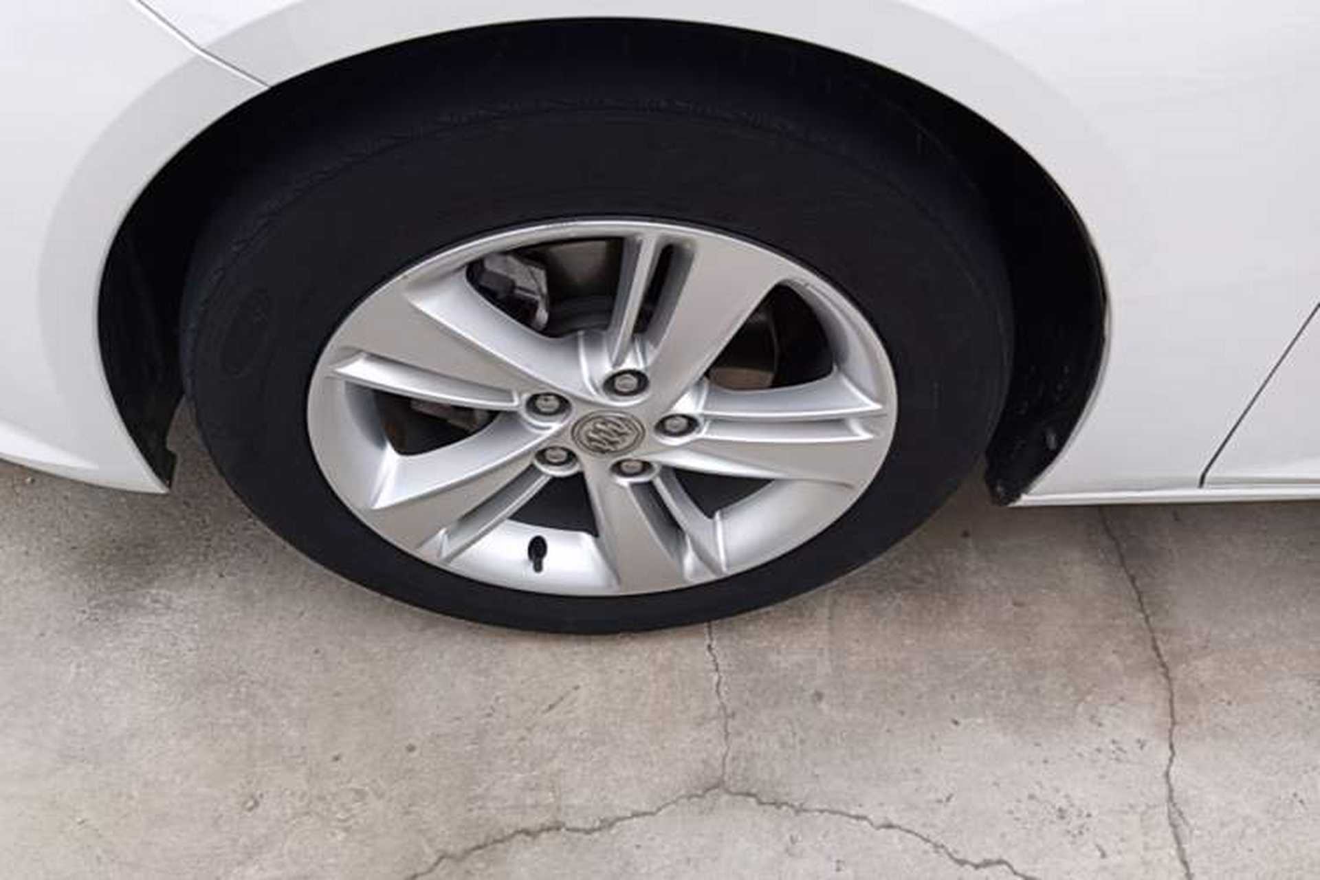 Used Buick Regal 2017 20T Luxury Model Left Front Wheel Hub