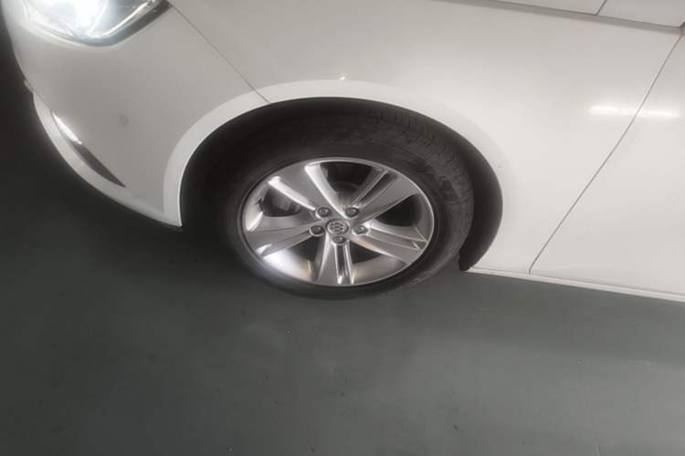 Used Buick Regal 2017 20T Luxury Model Left Front Wheel Hub