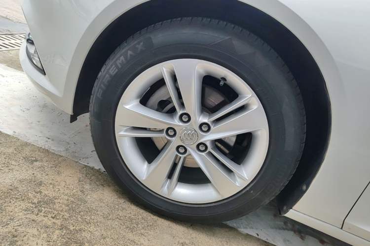 Used Buick Regal 2017 20T Elite Edition Left Front Wheel Hub