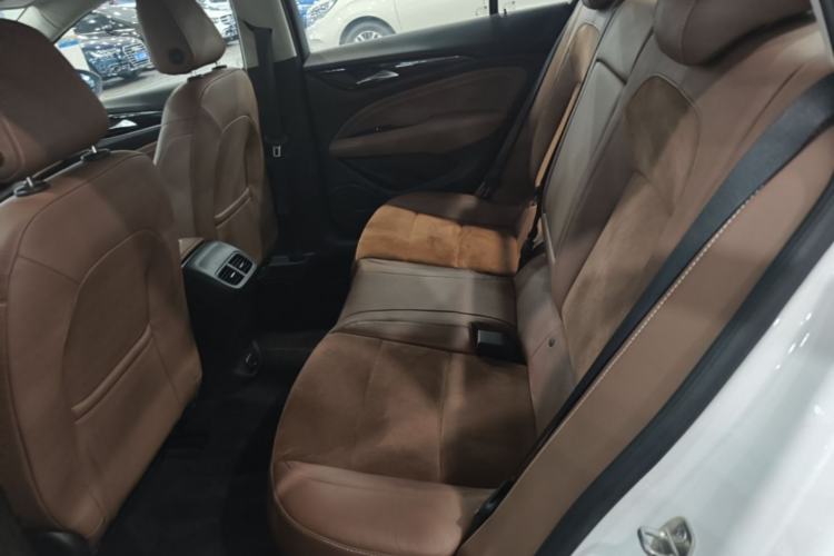 Used Buick Regal 2017 20T Elite Edition Left Rear Seat
