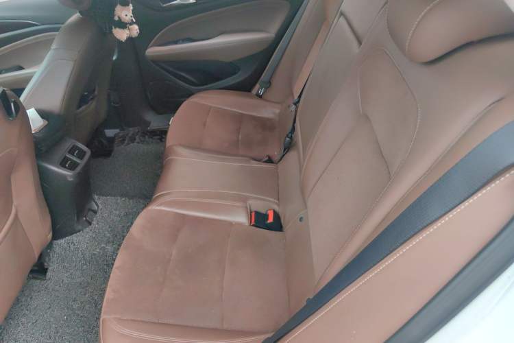 Used Buick Regal 2017 28T Luxury Edition Left Rear Seat